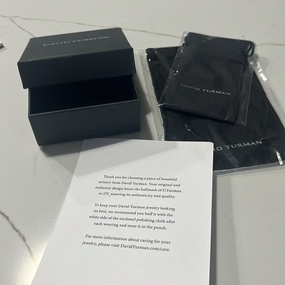 DAVID YURMAN Wheaton Blue Topaz Ring - Picture 13 of 14